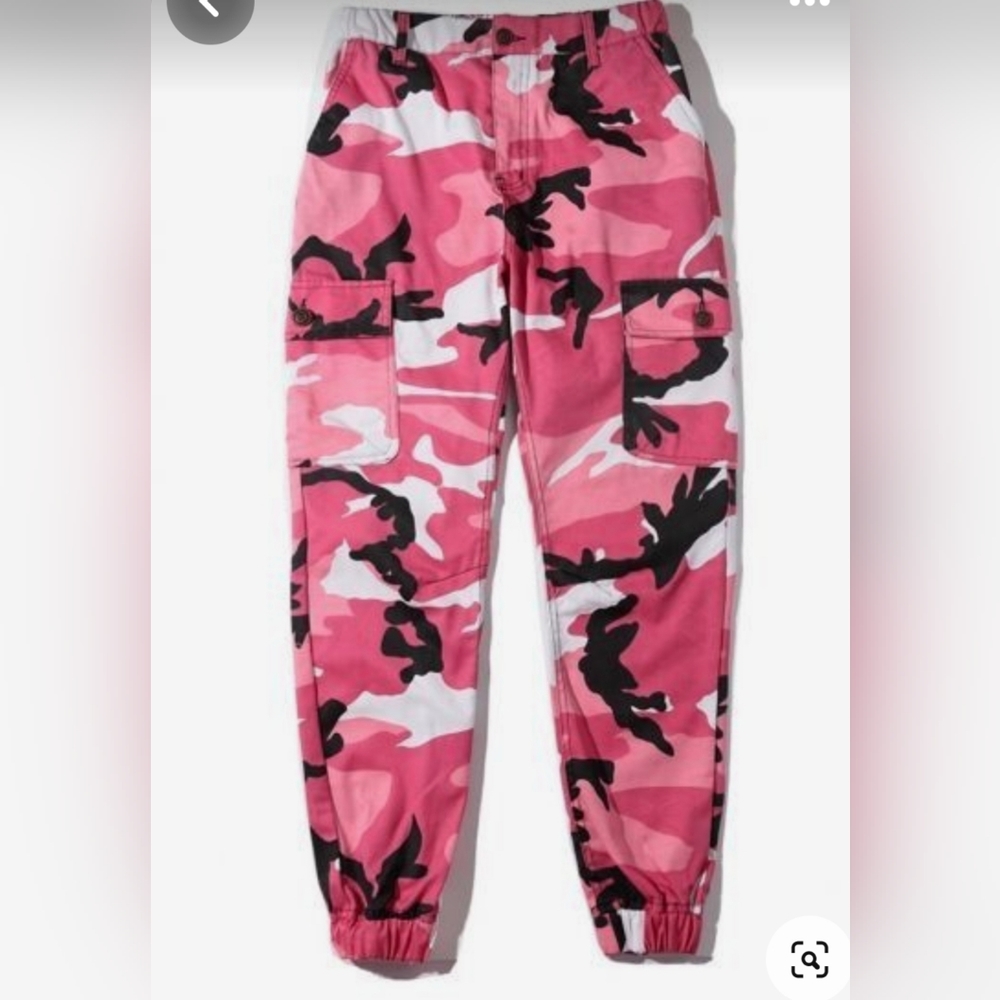 pink camouflage pants
